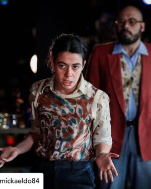 Ana Bustorff Instagram - Posted @withregram • @mickaeldo84 Mais registos de “A Nossa Vida”, segundo episódio do díptico “Episódios da Vida Selvagem”, que estreámos no @cineteatrolouletano no sábado 11 de Março 

EPISÓDIOS DA VIDA SELVAGEM [Díptico]
“A minha morte” (1º episódio) 
“A nossa vida” (2º episódio)

Texto, encenação | Mickaël de Oliveira
Interpretação | (1º episódio) Siobhan Fernandes
(2º episódio) Ana Bustorff, Afonso Santos, Beatriz Maia, Diana Sá, Jani Zhao, Luís Araújo,  Paulo Pinto e Siobhan Fernandes
Assistência de encenação | Rita Morais
Desenho de Luz | Rui Monteiro e Teresa Antunes (assistência)
Sonoplastia e composição | Rui Lima e Sérgio Martins
Cenografia | (1º episódio) Sara Coimbra Loureiro, (2º episódio) Eric Costa
Figurinos | Sara Coimbra Loureiro
Formador “Daqui para a Frente” | Romeu Costa
Produção | Francisco Leone (direção), Armando Valente (executiva e técnica), Mariana Sá Campos (assistência)
Comunicação e Imprensa | Sara Cavaco
Fotografias | Bruno Simão
Produção | Colectivo 84

Co-produção | @teatroacademicodegilvicente  @cineteatrolouletano @teatrojlsilva @teatroaveirense @oespacodotempo @teatro_viriato @teatronacionalsaojoao 
Apoios | Pólo Cultural das Gaivotas / Residências da Boavista (@camara_municipal_lisboa), @oskarandgaspar, @laboratorio.pt , Avitel
Apoio da @dg.artes - Secretaria de Estado da Cultura
Parcerias | (1º episódio) @crl_centraleletrica 
M/14 - Dur. (1º episódio) 60min, (2º episódio) 110min.

@siobhanfernandes @bustorffana @afonsinhodocondado @beatriz.maiaa @dianampsa @janizhao @luisalmaraujo @paulopintoactor @ritapintomorais @francisco_leone @that.campos @ass_coimbra @rui.monteiro @teresa_antoons @lima5rui @sergio_martins @ericdacosta_ @brunosimao_on_video @colectivo.84 @romeucostactor