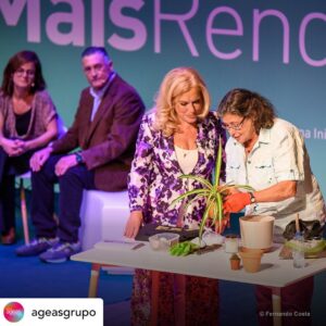 Ana Bustorff Instagram - Posted @withregram • @ageasgrupo O segundo dia da Conferência MaisIdadeMais terminou com o desejo de criar uma sociedade mais integradora, que não coloque prazos de validade aos mais velhos. ✨
⠀⠀⠀⠀⠀⠀⠀⠀⠀⠀
Pelo palco do Teatro Armando Cortez passaram diversas caras conhecidas, como Ana Bustorff e Liliana Campos, mas também representantes do Grupo Ageas, a 55  e o projeto PROXIM(IDADE) da Santa Casa de Misericórdia da Redinha, que partilharam histórias emocionantes e testemunhos verdadeiramente impactantes. 🗨
⠀⠀⠀⠀⠀⠀⠀⠀⠀⠀
Esta iniciativa do Grupo Ageas Portugal com o Correio da Manhã enalteceu os mais velhos, e relembrou a todos: temos de cuidar melhor de quem cuidou de nós.💙
⠀⠀⠀⠀⠀⠀⠀⠀⠀⠀
#GrupoAgeasPortugal #GrupoAgeas #Ageas #MaisIdadeMais #envelhecimento #saúde #rendimento #bemestar #proteção #histórias #experiências #soluções #envelhecimentoativo