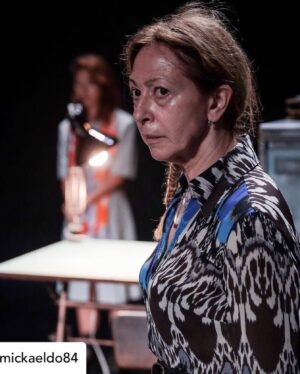 Ana Bustorff Instagram - Posted @withregram • @mickaeldo84 Mais registos de “A Nossa Vida”, segundo episódio do díptico “Episódios da Vida Selvagem”, que estreámos no @cineteatrolouletano no sábado 11 de Março 

EPISÓDIOS DA VIDA SELVAGEM [Díptico]
“A minha morte” (1º episódio) 
“A nossa vida” (2º episódio)

Texto, encenação | Mickaël de Oliveira
Interpretação | (1º episódio) Siobhan Fernandes
(2º episódio) Ana Bustorff, Afonso Santos, Beatriz Maia, Diana Sá, Jani Zhao, Luís Araújo,  Paulo Pinto e Siobhan Fernandes
Assistência de encenação | Rita Morais
Desenho de Luz | Rui Monteiro e Teresa Antunes (assistência)
Sonoplastia e composição | Rui Lima e Sérgio Martins
Cenografia | (1º episódio) Sara Coimbra Loureiro, (2º episódio) Eric Costa
Figurinos | Sara Coimbra Loureiro
Formador “Daqui para a Frente” | Romeu Costa
Produção | Francisco Leone (direção), Armando Valente (executiva e técnica), Mariana Sá Campos (assistência)
Comunicação e Imprensa | Sara Cavaco
Fotografias | Bruno Simão
Produção | Colectivo 84

Co-produção | @teatroacademicodegilvicente  @cineteatrolouletano @teatrojlsilva @teatroaveirense @oespacodotempo @teatro_viriato @teatronacionalsaojoao 
Apoios | Pólo Cultural das Gaivotas / Residências da Boavista (@camara_municipal_lisboa), @oskarandgaspar, @laboratorio.pt , Avitel
Apoio da @dg.artes - Secretaria de Estado da Cultura
Parcerias | (1º episódio) @crl_centraleletrica 
M/14 - Dur. (1º episódio) 60min, (2º episódio) 110min.

@siobhanfernandes @bustorffana @afonsinhodocondado @beatriz.maiaa @dianampsa @janizhao @luisalmaraujo @paulopintoactor @ritapintomorais @francisco_leone @that.campos @ass_coimbra @rui.monteiro @teresa_antoons @lima5rui @sergio_martins @ericdacosta_ @brunosimao_on_video @colectivo.84 @romeucostactor