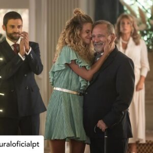 Ana Bustorff Instagram - Posted @withregram • @pluraloficialpt Um dos momentos mais aguardados de Cacau está prestes a acontecer! 😲
Estamos em pulgas! 😉

📸 @bau.mario77
