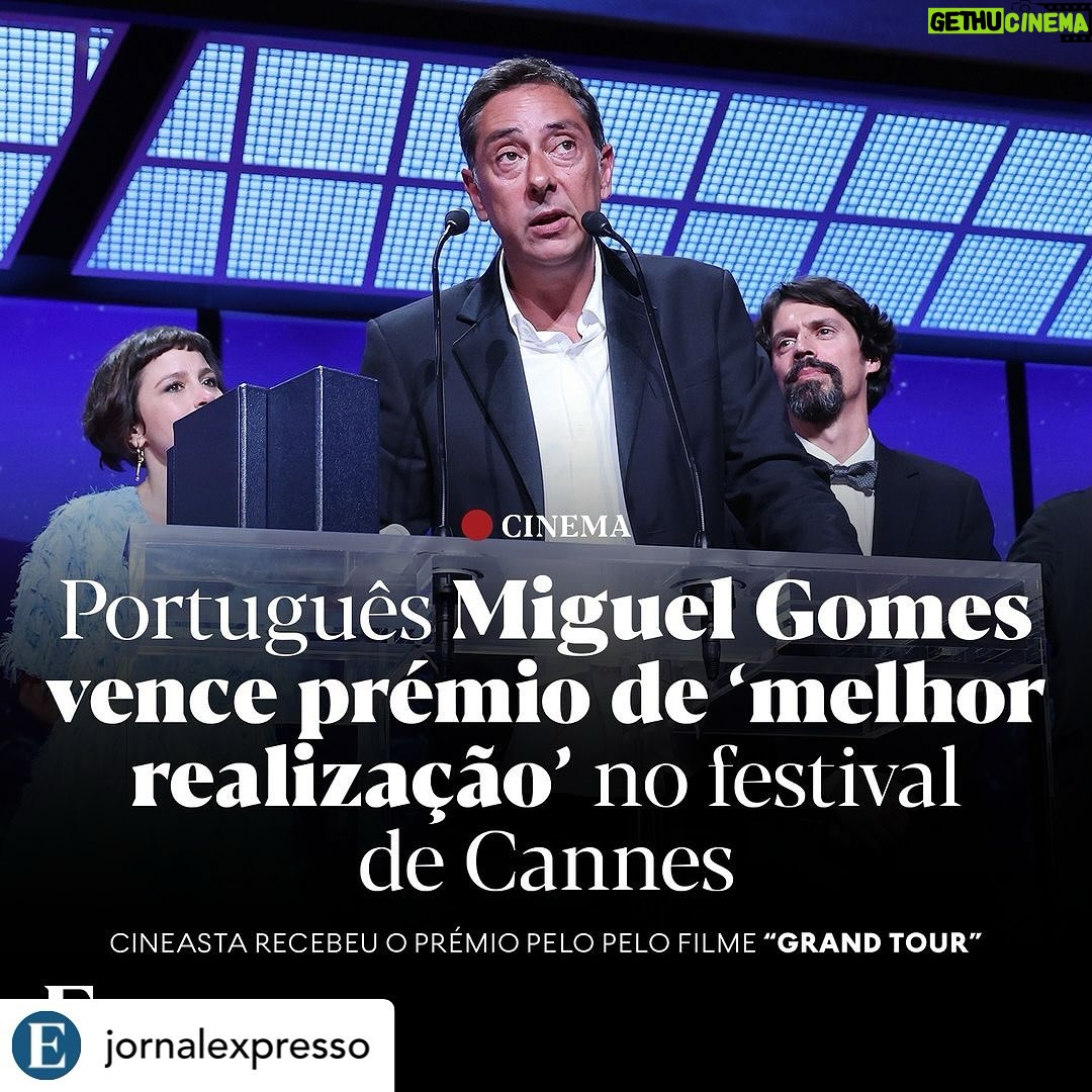 Ana Bustorff - 114 Likes - Posted @withregram • @jornalexpresso 🔴 O realizador português Miguel Gomes venceu este sábado (25) o prémio de melhor realização do Festival de Cinema de Cannes, em França, pelo filme “Grand Tour”.
O realizador, distinguido pela primeira vez na competição oficial, recebeu o prémio das mãos do cineasta alemão Wim Wenders. Gomes agradeceu ao cinema português e a “grandes cineastas” como Manoel de Oliveira, que o inspiraram a fazer cinema.
Leia mais através do link na bio do @jornalexpresso.
📸 Pascal Le Segretain/Getty Images
#miguelgomes #grandtour #cannes #cinema #cultura