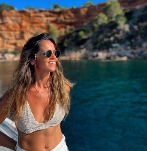 Ana Cuesta Instagram - A permanent summer mood