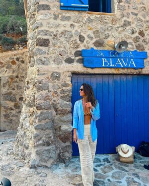 Ana Cuesta Instagram - 🏠💙