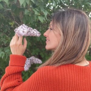 Ana Ruiz Instagram - Lilos en flor...🌸🐝

#domingo #abril #lilos #lilosenflor #flores #primavera #aromas #disfrutardelosencillo #afortunada #viva #mirandoalcielo