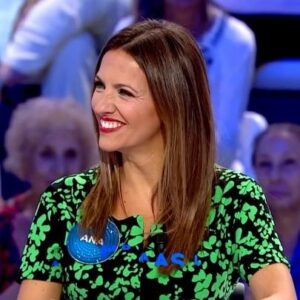 Ana Ruiz Instagram - Hoy está la cosa revolucionada… Despido mi paso por @pasapalabra donde tanto disfruto siempre y empezamos semana de “Ortega” en el @teatroqsf  donde os espero hasta el 15 de octubre. A partir de hoy a las 20:00… ¡Nos vemos!

Y sí, el vestido es ¡precioso! De @frenchconnection @martelkee 
Mi amiga @iratxearai , que tiene muy buen ojo 👁

#teatro #ortega #actriz #funcion #pasapalabra #programa #tv #television #juego #concurso #palabras #entretenimiento #diversion #profesion #trabajo #mivida #disfrutando #mirandoalcielo