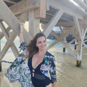 Ana Ruiz Instagram - Mi cara lo dice todo... 😍
🌴🌊🇨🇻

#vacaciones #caboverde #playa #noviembre #veroño #otoño #disfrutar #travel #viajar #viajes #descansar #relax #tranquilidad #paz #estudiar #cargandoenergia #mirandoalcielo
