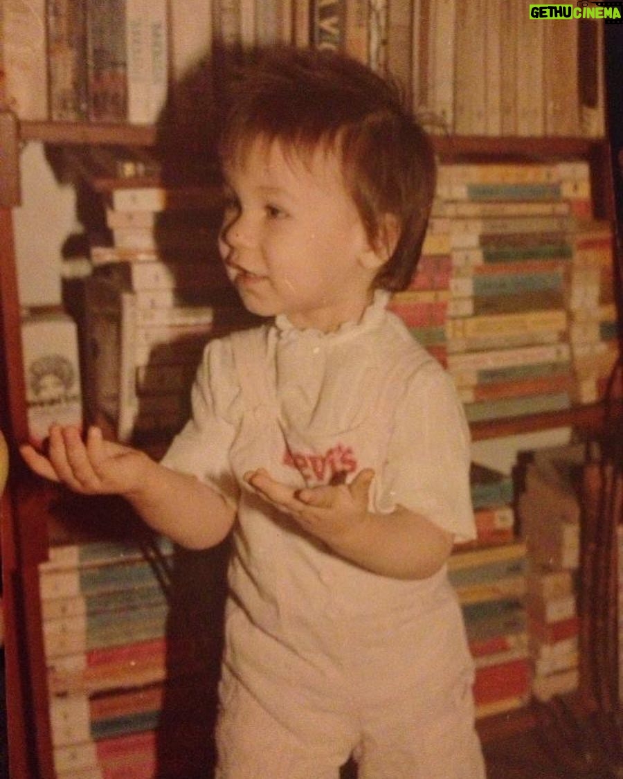 Ana Ularu - 837 Likes - Explaining literature - a lifelong task. #minime #throwback