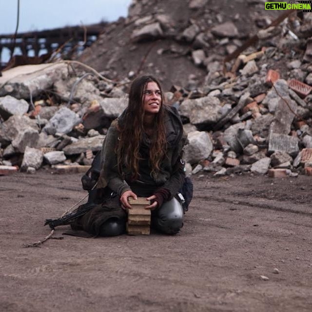 Ana Ularu - 723 Likes - Tiny warrior #indexzero