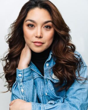 Ana Yi Puig Instagram - @corinnelouiephoto on the lens