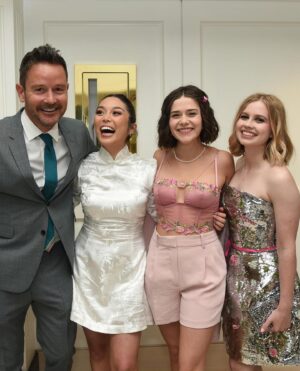 Ana Yi Puig Instagram - survived my very first premiere and it was the most magical night! still in disbelief that I get to call these brilliant, beautiful humans my friends. I cannot wait for the world to have you, @senioryearnetflix ✨

👗: @saulee 
💄: @stephhcardenas
👠: @stevemadden