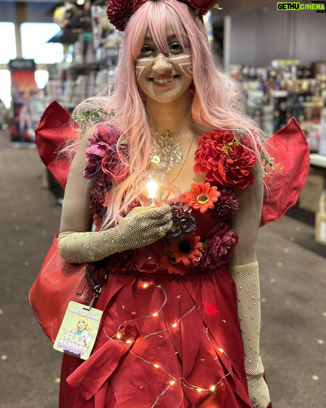 Anairis Quinones - 1.1K Likes - @aniconvention was so awesome! I saw so many amazing cosplaysāhereās a few of my faves š
made a lotta new friends too. worth the 117 degree weather š¤
next up is Connecticon!!
#miruko #mirko #ćć«ć³ #bnha #bokunoheroacademia #myheroacademia #mha #fontaine #mihoyogame #lynette #mihoyo #lynettegenshin #lyneyandlynette #genshin #lynettegenshinimpact #GenshinImpact #gachacommunity #gacha #lyneygenshinimpact #mihoyogenshinimpact #gachalife #genshinimpact #lyney #lynette #snk #attackontitan #aot #yelena #shingekinokyojin #rurina