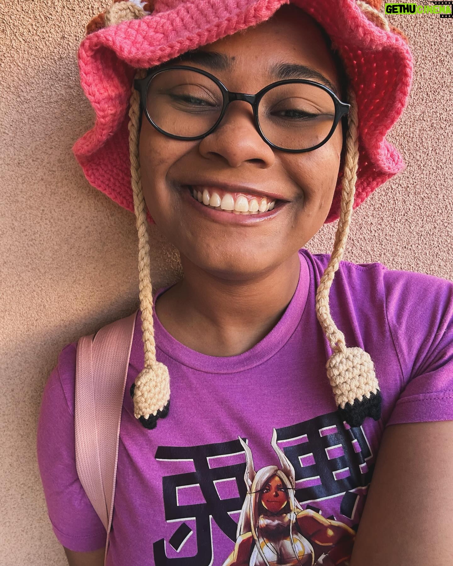 Anairis Quinones - 687 Likes - first day of @fresnoanimecon is done! thanks for a great first day š„ see yall tomorrow at 10am!