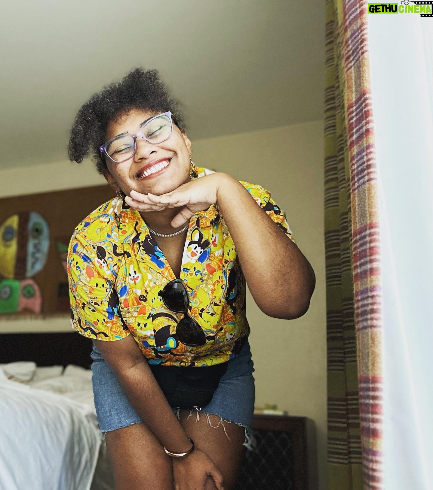 Anairis Quinones - 801 Likes - good morning, it is over 100 degrees in Arizona and AC is my new bestie āļøš„°