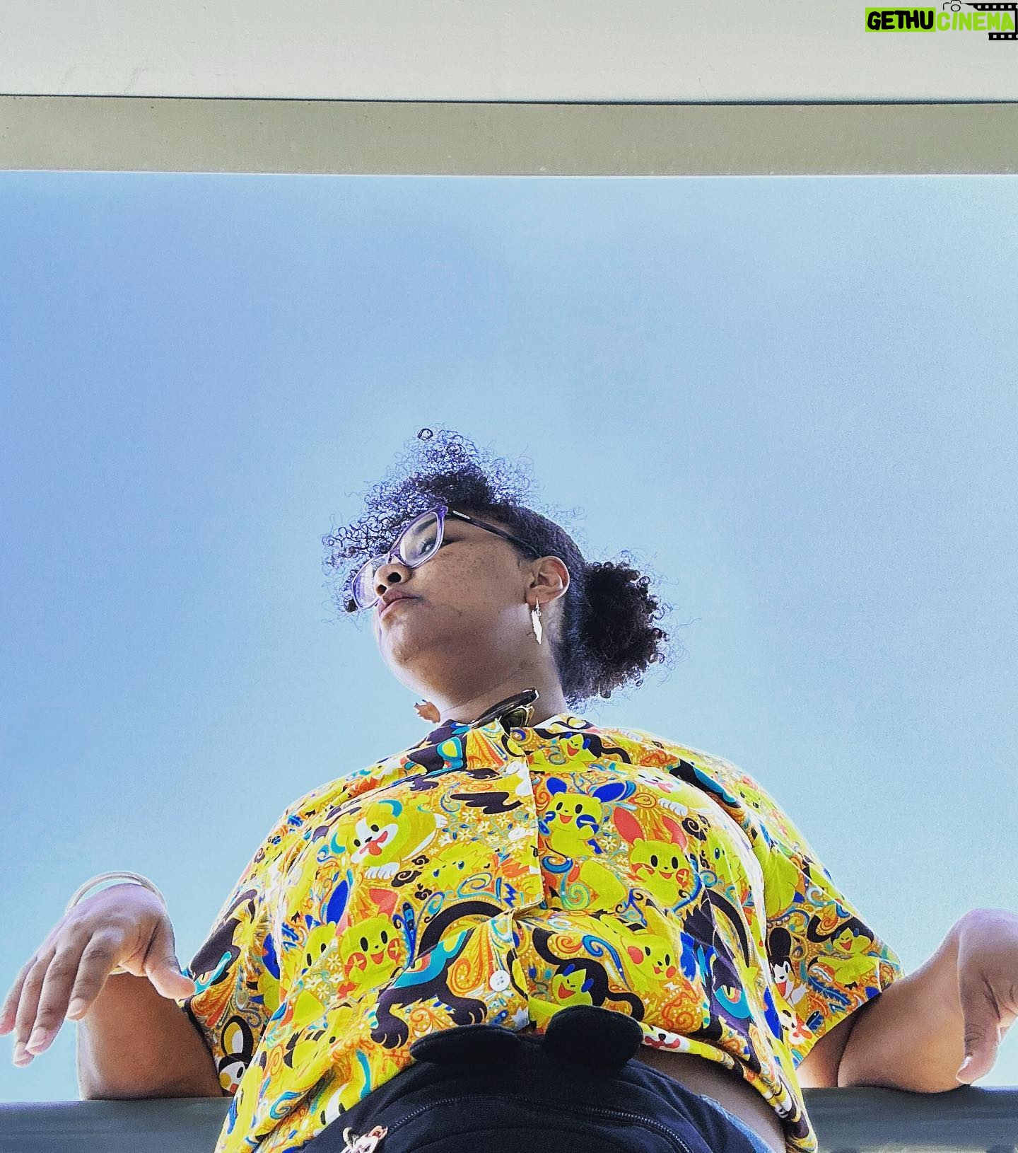 Anairis Quinones - 801 Likes - good morning, it is over 100 degrees in Arizona and AC is my new bestie āļøš„°
