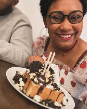 Anairis Quinones Instagram - yum yums 🥰🍪