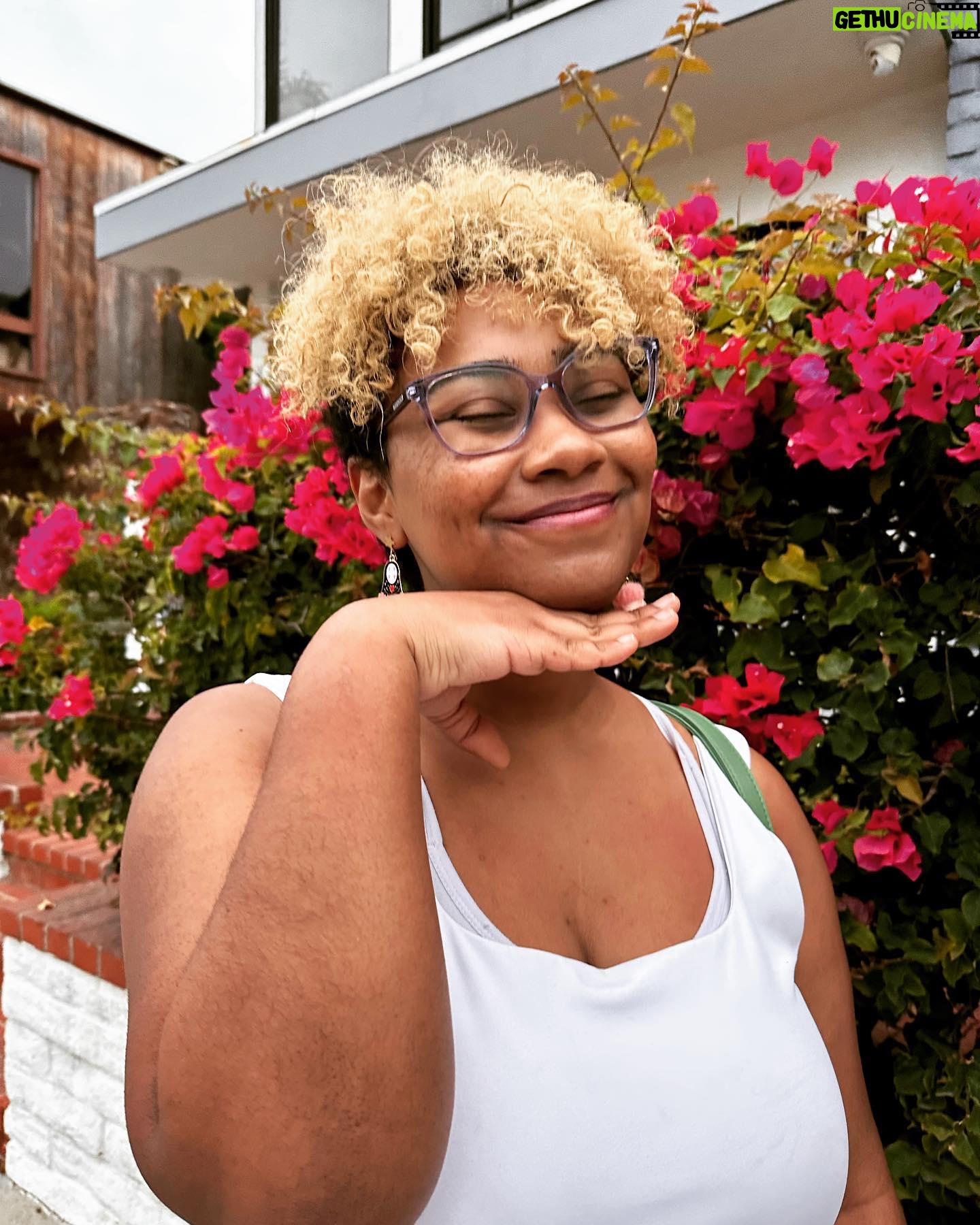 Anairis Quinones - 1.2K Likes - made it to 26! šāØ