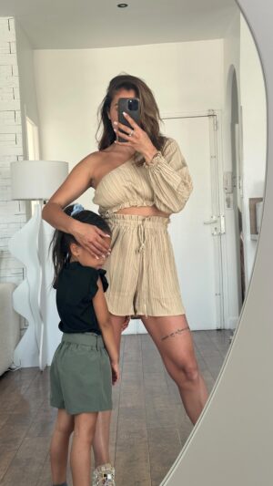 Anaïs Camizuli Instagram - Ma Best 🤍

FMANAI (-15% dès 29€ d’achat, -20% dès 69€ d’achat sur le site FR) @sheinfrance_  @sheinofficial 

Jusqu’à 25% de réduction sur les produits pour toute la famille ! Achetez plus, économisez plus !

#sheinfamille#sheinvacancesété 

Collaboration commerciale