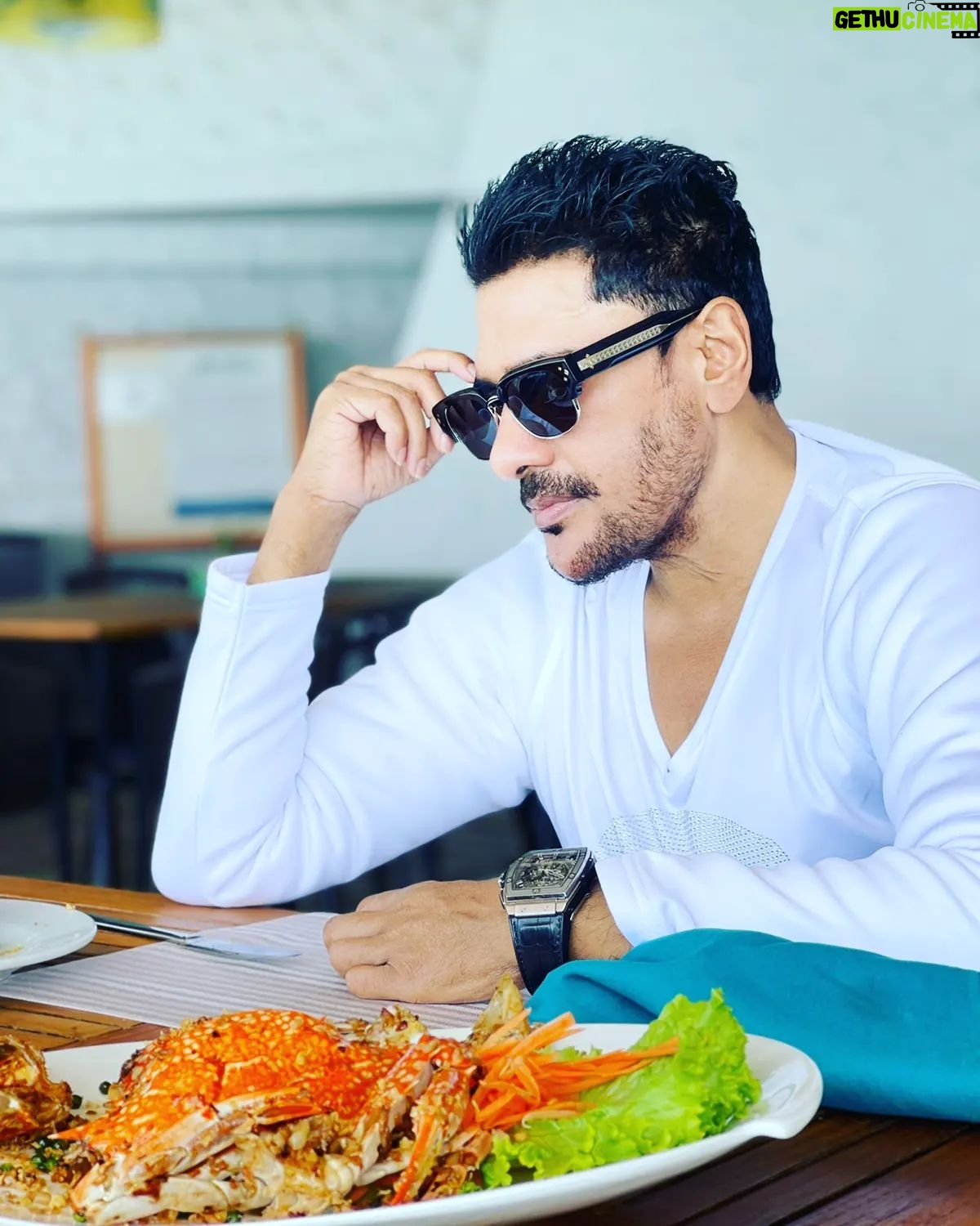 Ananta Jalil - 650 Likes -