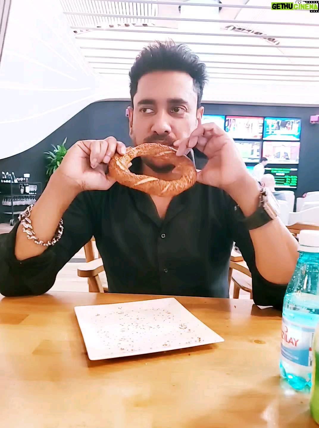 Ananta Jalil - 1.8K Likes -