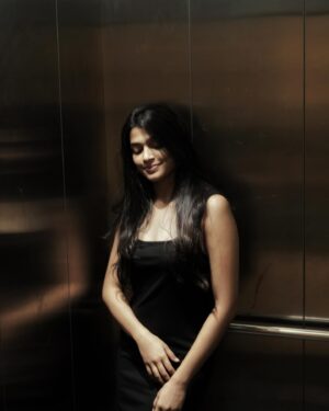 Ananthika Sanilkumar Instagram - monochrome magic 🖤
:
:
@rohitnagsai 📸 
@srikrupa.saggam