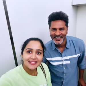 Ananya Instagram - Happiness at its peak… Never had a chance to share the screen with this talented choreographer actor director but was fortunate to travel with him today. Such a humble human being. Thank you Sir for sharing your thoughts hope to share the screen with you ❤️❤️
 @prabhudevaofficial