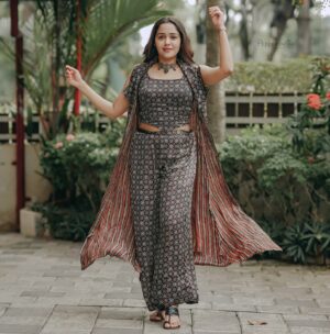 Ananya Instagram - Thank you each and everyone for the bday wishes 🙏❤️ 

Stylist: @rashmimuraleedharan 
Wearing: @byhand.in 
Hair: @sruthysreeraj_mua 
📸 @beniveesjo
Jewellery: @priya_anokhi_