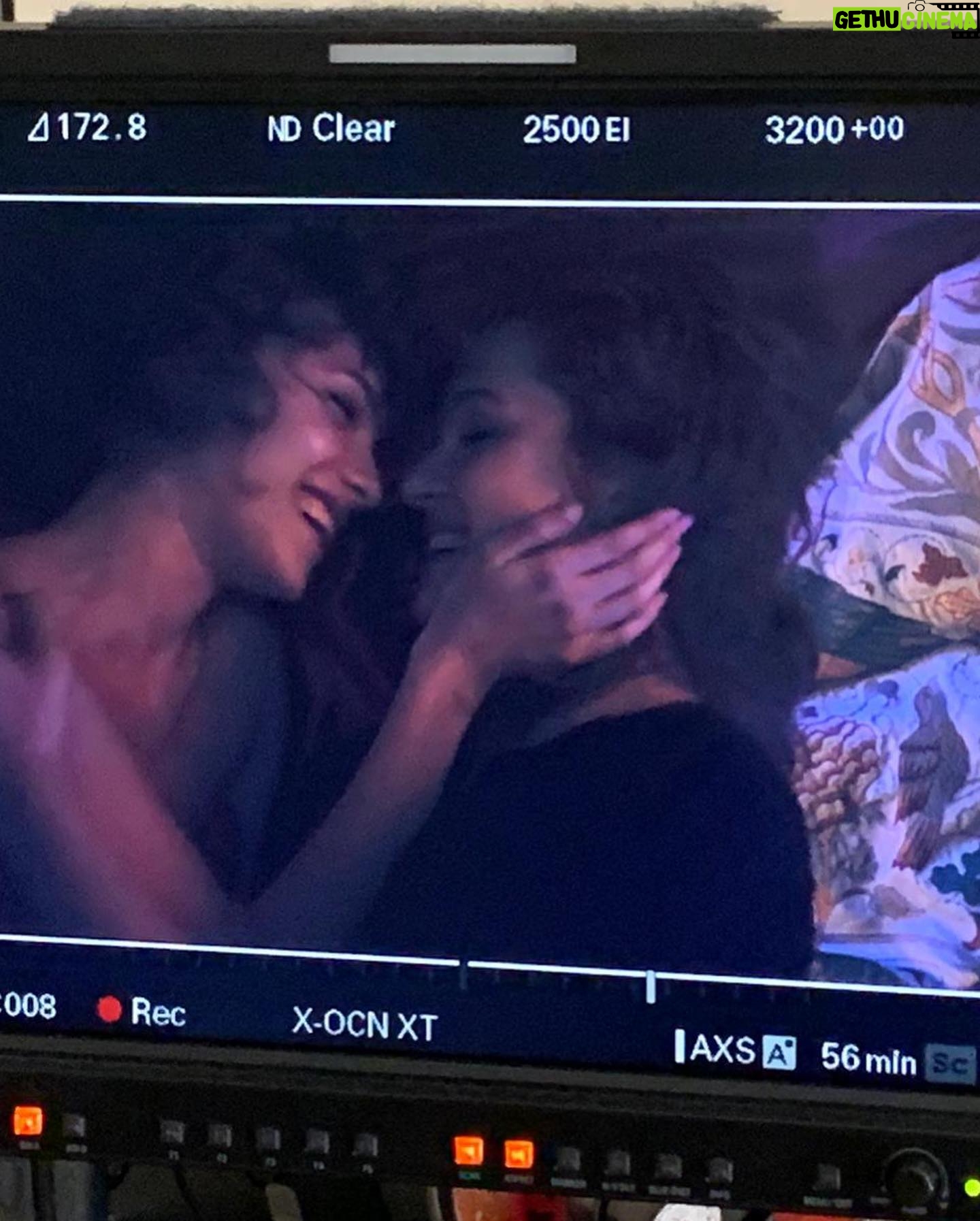 Anastasia Martin - 3K Likes - What went on? Dancing, laughing, swing-sets, pyjamas in the park and a whoooole lot of poke bowls š
@in_from_the_cold_netflix
@netflix
#infromthecold
#netflix