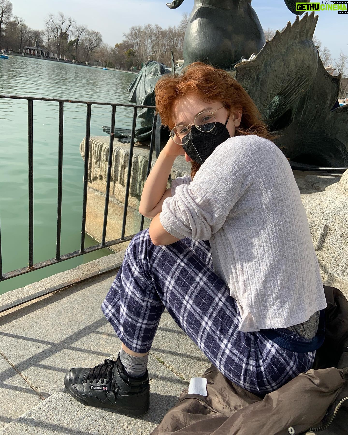 Anastasia Martin - 3K Likes - What went on? Dancing, laughing, swing-sets, pyjamas in the park and a whoooole lot of poke bowls š
@in_from_the_cold_netflix
@netflix
#infromthecold
#netflix