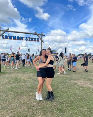 Anastasia Martin Instagram - 👋💛🥰