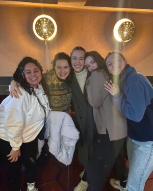 Anastasia Martin Instagram - 👋💛🥰