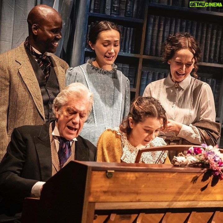 Anastasia Martin - 2.3K Likes - Little Women is officially OPEN!!
So much love to this beautiful team š
Come join us at the Park Theatre until the 19th December šššš