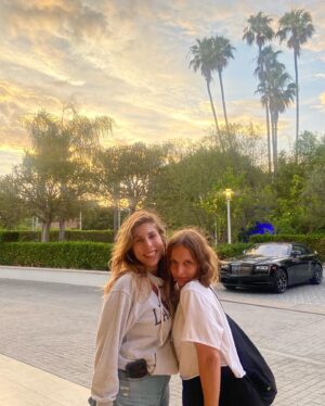 Anastasia Martin Instagram - 🏙️👼