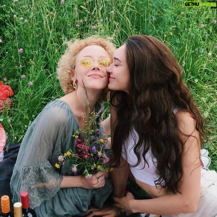 Anastasia Talyzina - 2.4K Likes - Шагаю по этим воспоминаниям и любуюсь 🍇