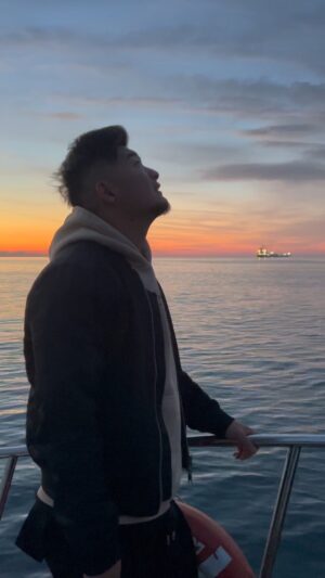 Anatoliy Tsoi Instagram - С Праздником Светлой Пасхи! 🙏🏼 
Пусть все у нас будет хорошо!