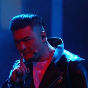 Anatoliy Tsoi Instagram - «Покажу паранойю» на премии «Виктория»

Автор стихов: Михаил Гуцериев
Автор музыки: Дарья Кузнецова @darya.cuznetsova 

Креативный продюсер и режиссёр Андрей Болтенко
@boltenkoandrei
@ars.company
@russianmusicawards