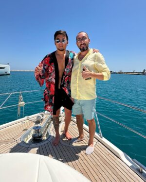 Anatoliy Tsoi Instagram - Меня часто спрашивают друзья и знакомые, где взять яхту, где взять авто или что-то забронировать? 
Познакомился с @navis.tour , они предоставляют полный спектр услуг в Турции на высшем уровне! Теперь ни о чем не переживаю! Спасибо вам большое!🙏🏼