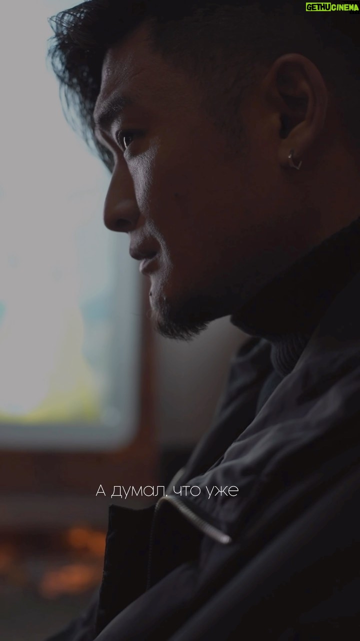 Anatoliy Tsoi - 13.6K Likes - А думал что уже не влюблюсь…
#лавочки #TSOY