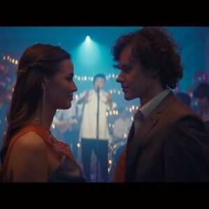 Anatoliy Tsoi Instagram - ПРЕМЬЕРА клип «Лавочки»
Спасибо всем, кто с нами!

Режиссер @streltsov.producer 
Слова @locdog2070 
Музыка @scadymusic 
А так же всей съемочной команде

@dop.rim @nina_loma @zoloto_severa @valentino_live 
Актерам
@kristina_orly @egorshikhanov 
Константин Кулешов, Лариса Бурковская 
Музыкантам 
@dmitry_ursul @serge_sool @savindreams 

#лавочки
#TSOY