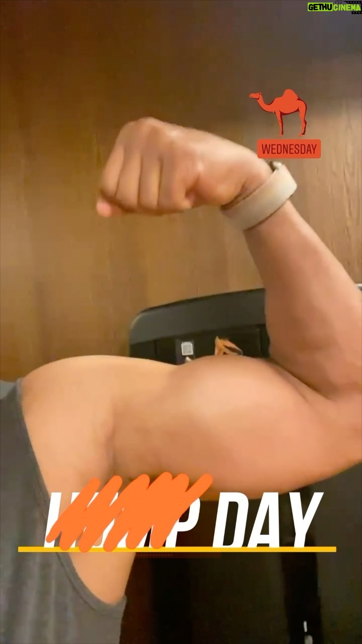 Andi Peters - 1.6K Likes - Hump Day??