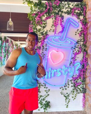 Andi Peters Instagram - Love Island 2022: So lucky to be able to broadcast live from the Villa whilst the Islanders were asleep. Can’t lie, I was a bit of a super fan. Next stop the set of a Star Wars film…I wish! #loveisland #itv #bombshell
