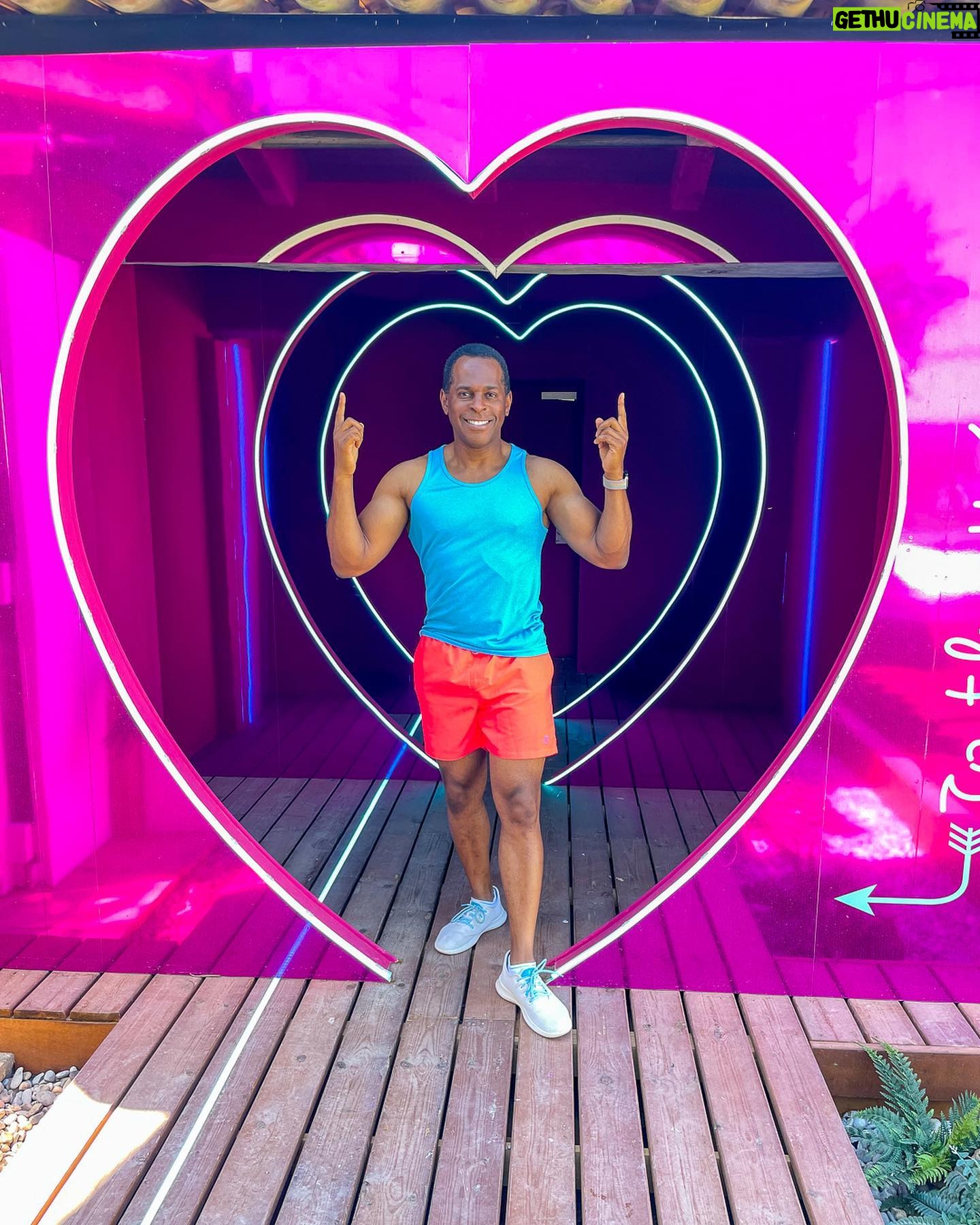 Andi Peters - 2.6K Likes - Love Island 2022: So lucky to be able to broadcast live from the Villa whilst the Islanders were asleep. Can’t lie, I was a bit of a super fan. Next stop the set of a Star Wars film…I wish! #loveisland #itv #bombshell