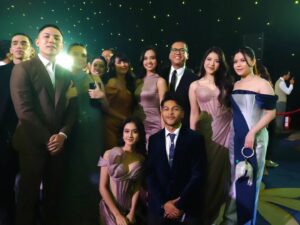 Andi Rianto Instagram - Selamat bermuara di keabadian @mahaliniraharja dan @rizkyfbian ❤️❤️

#AndiRianto #mahaliniraharja #rizkyfebian #wedding #love