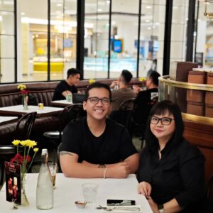 Andi Rianto Instagram - Kalau makan siang, harus sepenuh hati. 🫶🏼

#AndiRianto #akukirimya