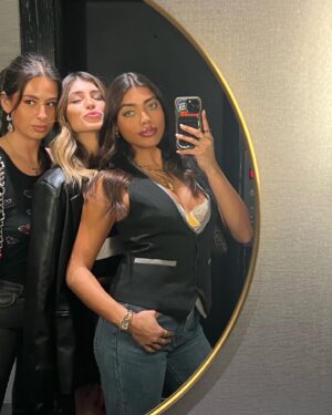 Andra Nechita Instagram - same same but different zip code