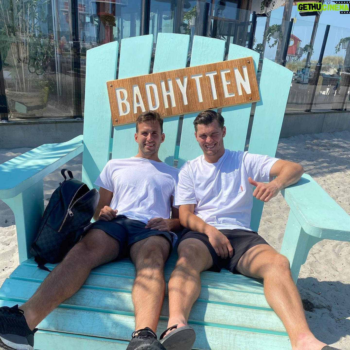 Andre Burakovsky - 5.9K Likes - Amazing day today on the water. Had so much fun today with @waterfunmalmo thanks a lot @nileskar for taking us out on a wild ride!!