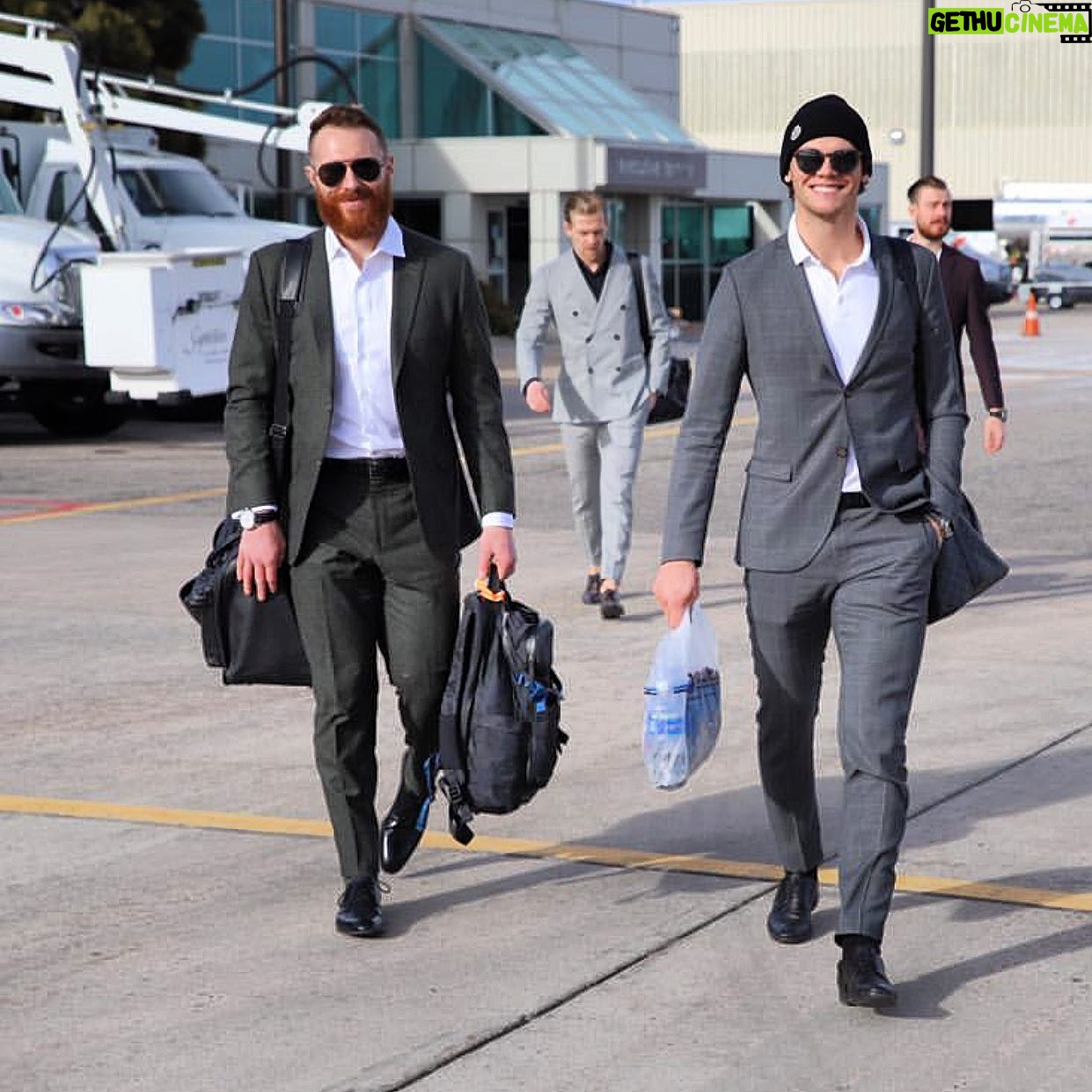 Andre Burakovsky - 12.4K Likes - Last game before Christmas. Merry Christmas from me and @icole28