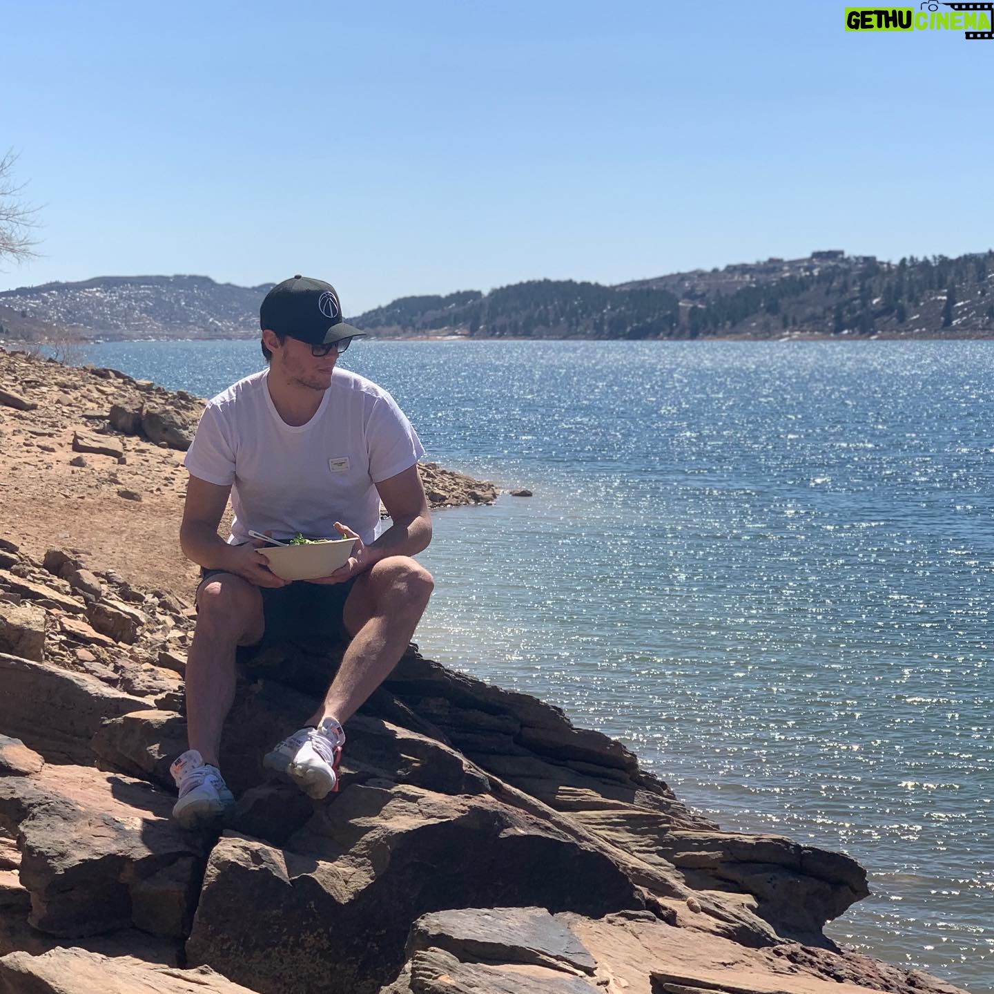 Andre Burakovsky - 11.1K Likes - Off day with my girl🙏🏻