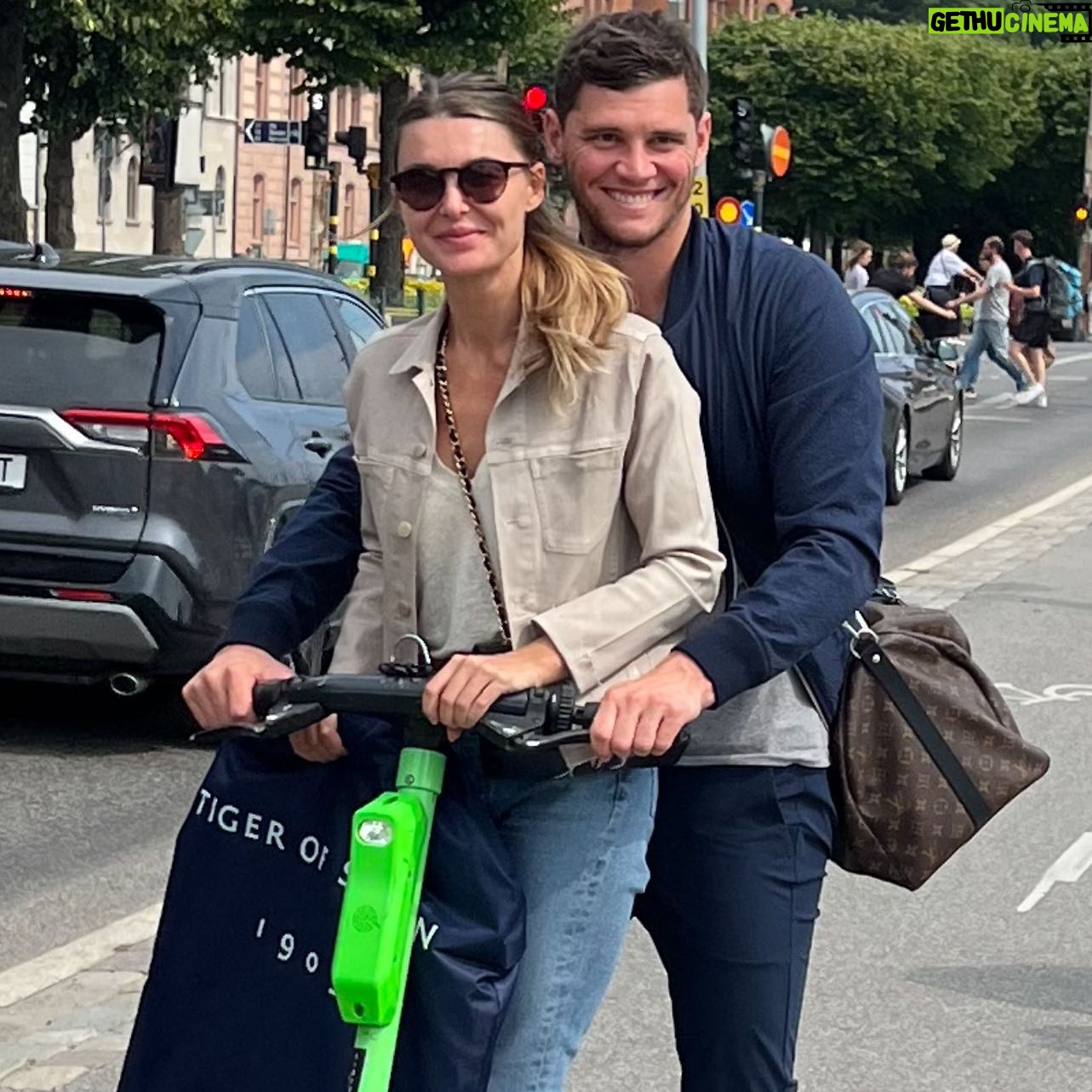 Andre Burakovsky - 5.9K Likes - Thank you sweden for a short but fun summer. On to the next chapter in Seattle.