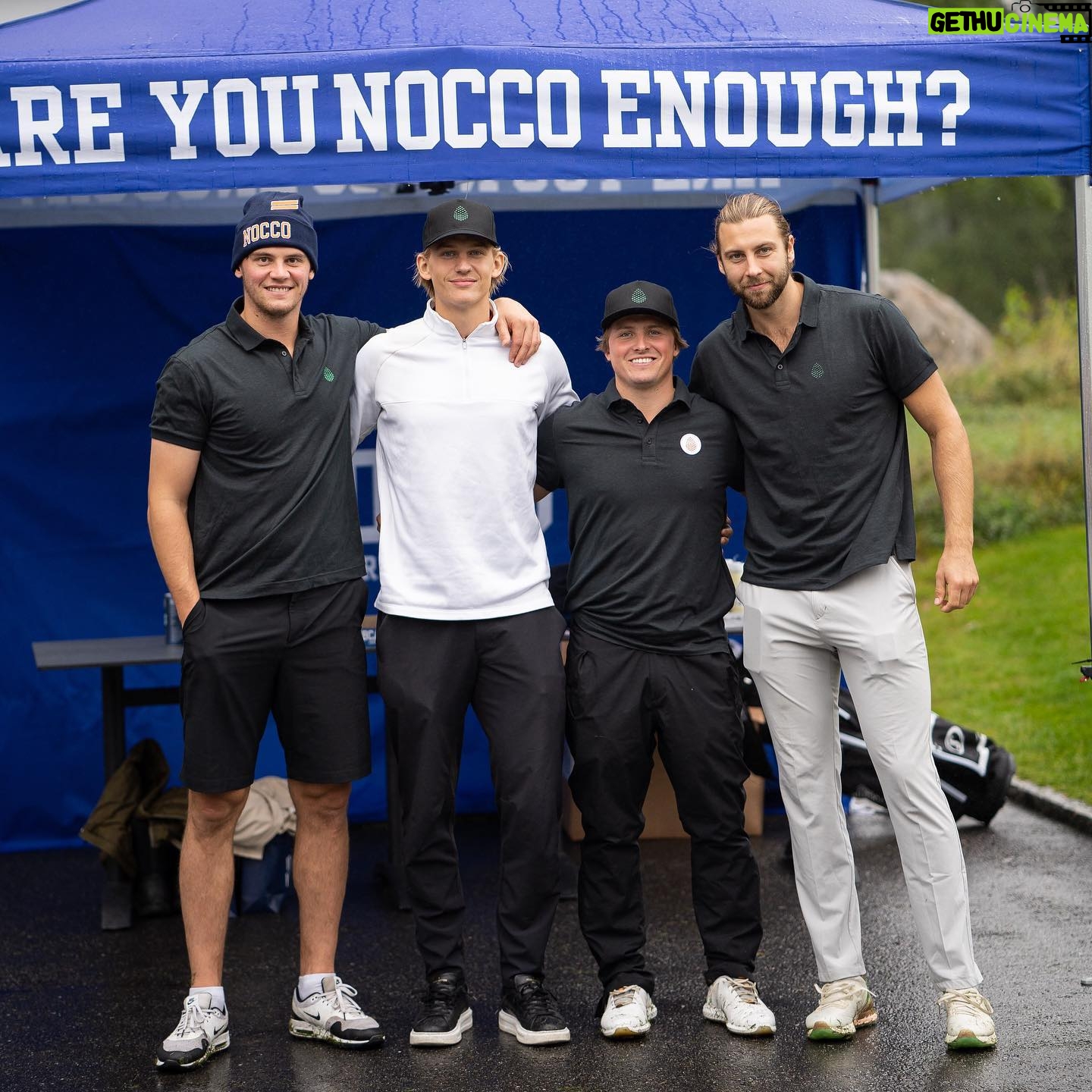 Andre Burakovsky - 4.4K Likes - Thanks a lot @nocco for an amazing day. ⛳️