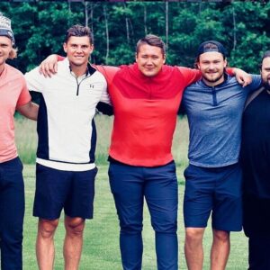 Andre Burakovsky Instagram - What a day this was. Great team effort on the course⛳️